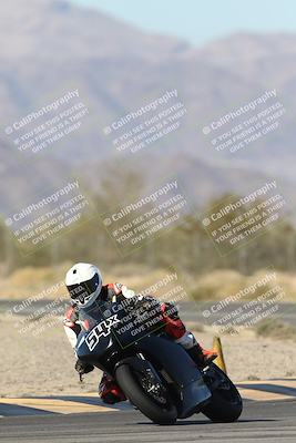 media/Dec-04-2025-Racers Edge (Thu) [[5ebc9f124d]]/3-B Group/1-Session 1 (Turn 7)/